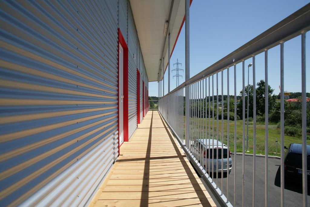Fairsleep Avia Motel Gmuend Экстерьер фото