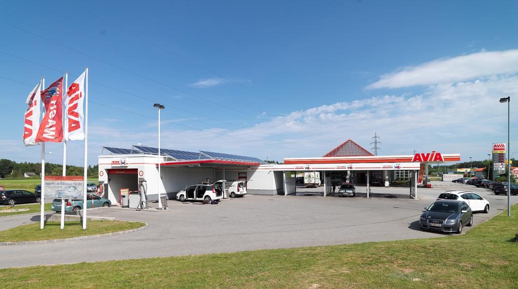 Fairsleep Avia Motel Gmuend Экстерьер фото